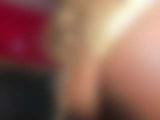 YayaHilton's Live Sex Cam Show