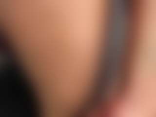 YayaHilton's Live Sex Cam Show