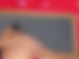 YayaHilton's Live Sex Cam Show