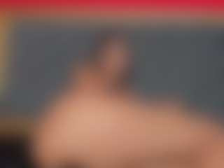 YayaHilton's Live Sex Cam Show