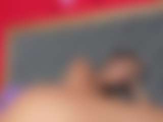 YayaHilton's Live Sex Cam Show