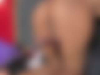YayaHilton's Live Sex Cam Show