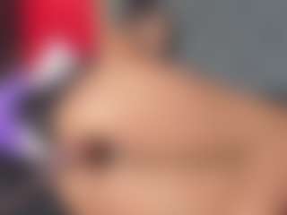 YayaHilton's Live Sex Cam Show