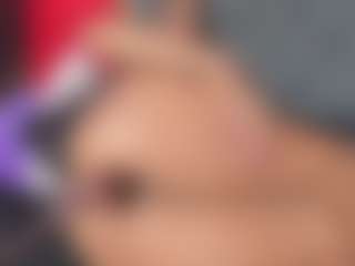 YayaHilton's Live Sex Cam Show