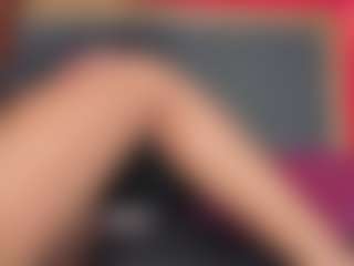 YayaHilton's Live Sex Cam Show