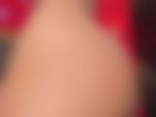 YayaHilton's Live Sex Cam Show