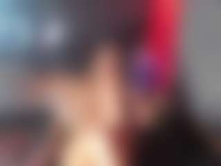 YayaHilton's Live Sex Cam Show