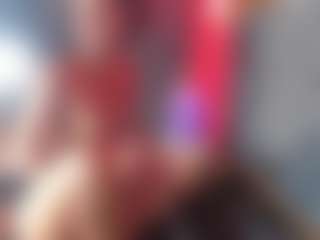 YayaHilton's Live Sex Cam Show