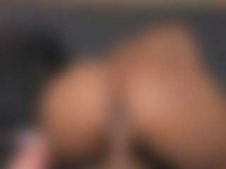 Live cam show with YayaHilton - Nipple Piercings on madthumbs