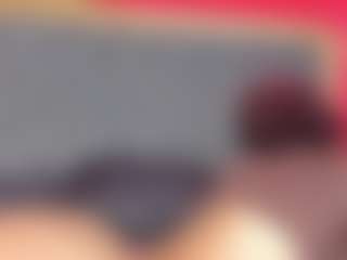 YayaHilton's Live Sex Cam Show