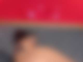 YayaHilton's Live Sex Cam Show