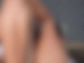YayaHilton's Live Sex Cam Show