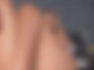 YayaHilton's Live Sex Cam Show