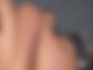 YayaHilton's Live Sex Cam Show