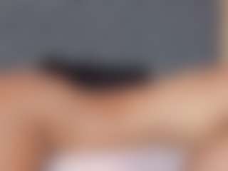 YayaHilton's Live Sex Cam Show