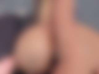YayaHilton's Live Sex Cam Show