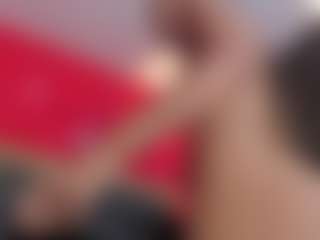 YayaHilton's Live Sex Cam Show