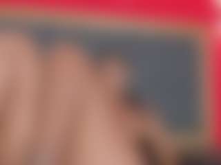 YayaHilton's Live Sex Cam Show