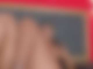 YayaHilton's Live Sex Cam Show