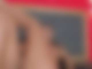 YayaHilton's Live Sex Cam Show