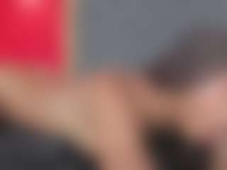 YayaHilton's Live Sex Cam Show