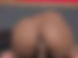 YayaHilton's Live Sex Cam Show