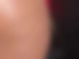 YayaHilton's Live Sex Cam Show
