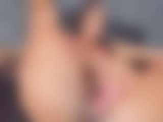 YayaHilton's Live Sex Cam Show
