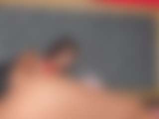 YayaHilton's Live Sex Cam Show