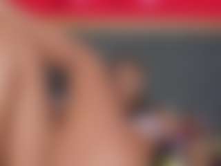 Live cam show with YayaHilton - Nipple Piercings on StripNow
