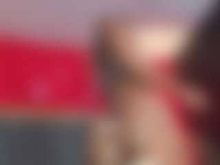 YayaHilton's Live Sex Cam Show