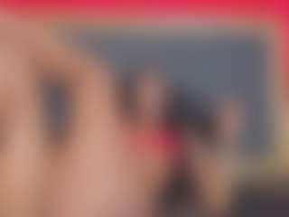 YayaHilton's Live Sex Cam Show