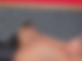 Live cam show with YayaHilton - Fuck Machine on Camsoda