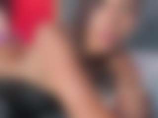 YayaHilton's Live Sex Cam Show
