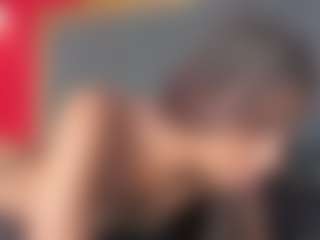 YayaHilton's Live Sex Cam Show