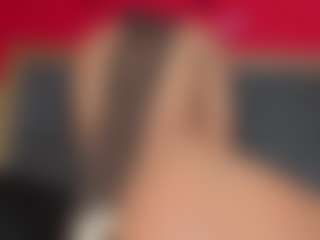 YayaHilton's Live Sex Cam Show