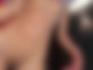 YayaHilton's Live Sex Cam Show