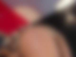 YayaHilton's Live Sex Cam Show