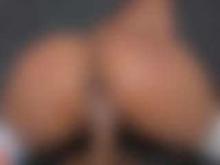 YayaHilton's Live Sex Cam Show