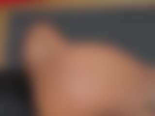 YayaHilton's Live Sex Cam Show