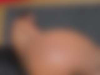 YayaHilton's Live Sex Cam Show