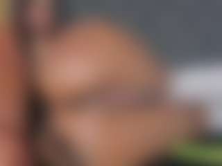 YayaHilton's Live Sex Cam Show
