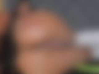 YayaHilton's Live Sex Cam Show