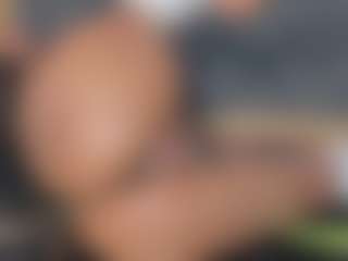 YayaHilton's Live Sex Cam Show