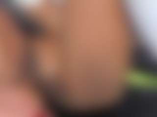 YayaHilton's Live Sex Cam Show