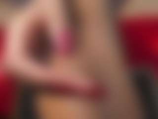 YayaHilton's Live Sex Cam Show