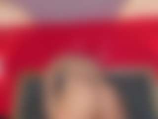 YayaHilton's Live Sex Cam Show
