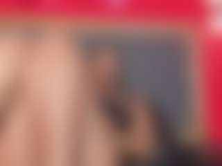 Live cam show with YayaHilton - Nipple Piercings on AdultVida.com