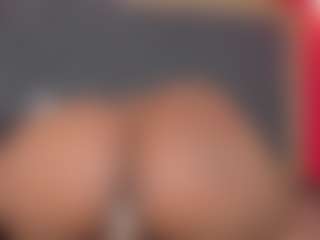 YayaHilton's Live Sex Cam Show