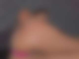 YayaHilton's Live Sex Cam Show